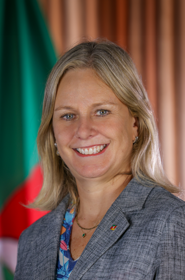 Secretária Paula Mascarenhas